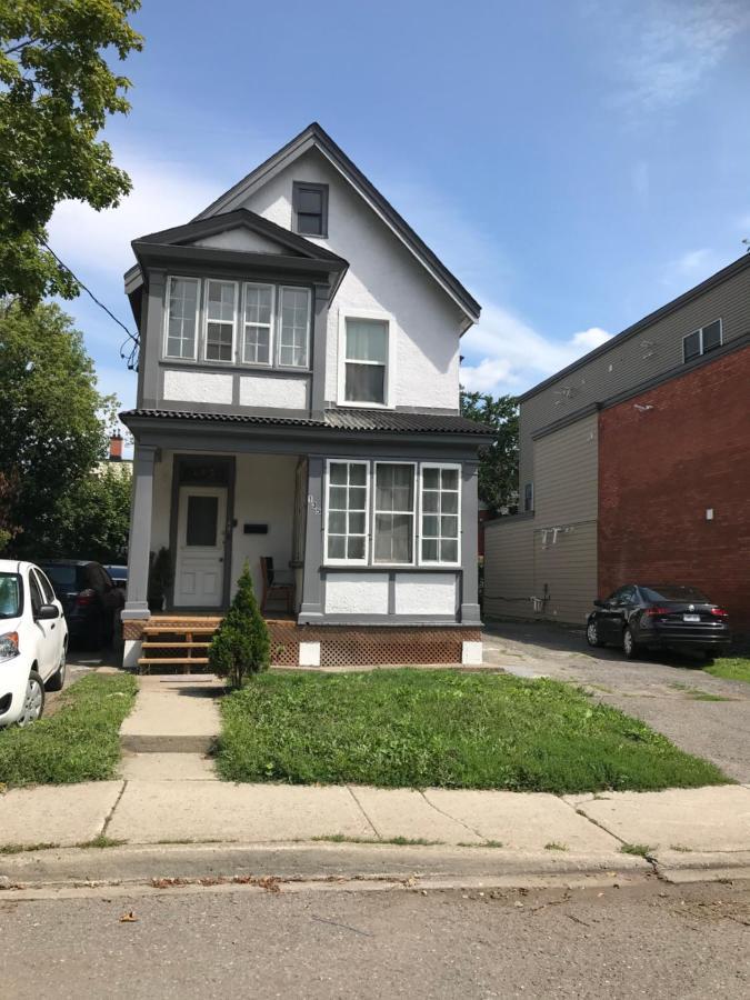 Apt Infront Of Uottawa 8Min Walk Downtown Apartment Exterior photo